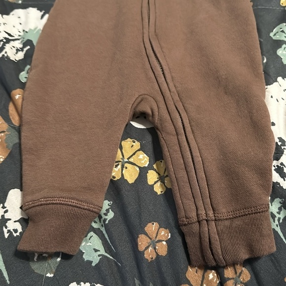 Baby Gap Brown Bear Onesie - Picture 5 of 5